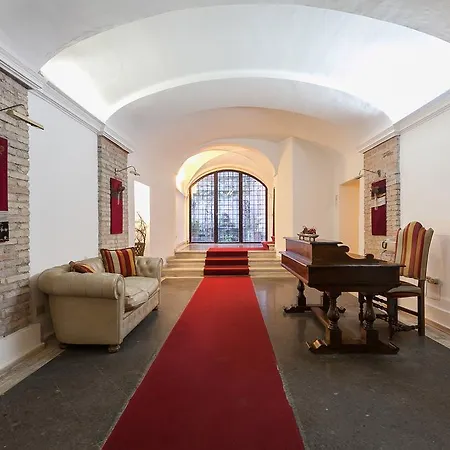 M Empire Дом отдыха *