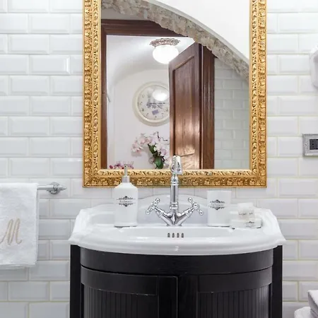 M Empire Дом отдыха *